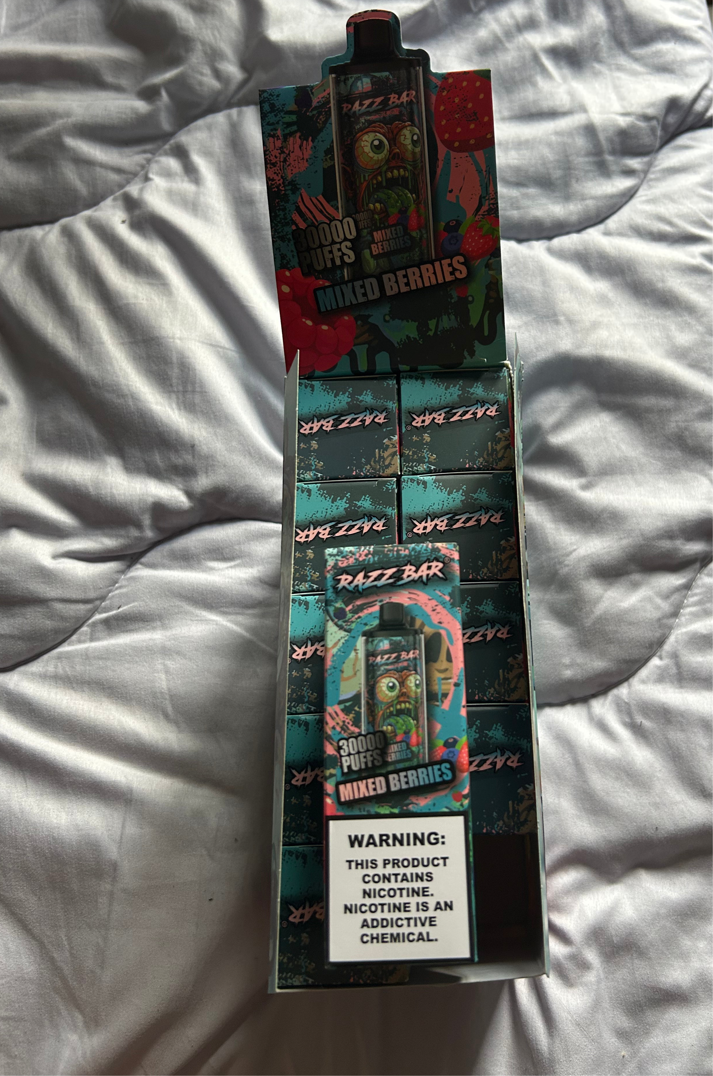 RAZZ BAR 30k - Mix Berries - Sigaretta elettronica usa e getta